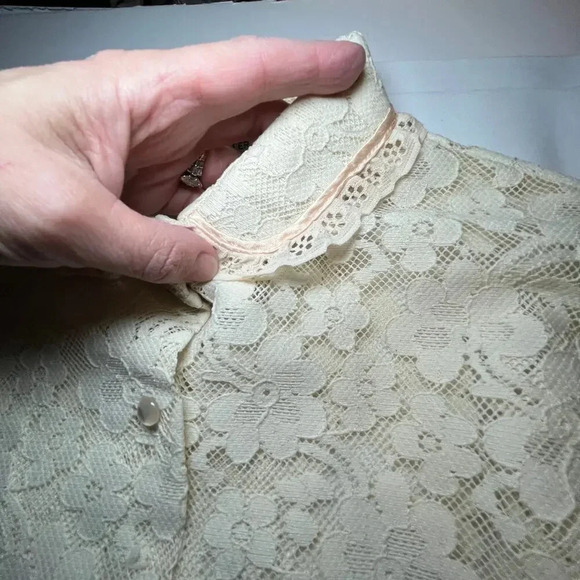 Vintage Sunny South Dallas Lace Blouse 80s Sheer Floral Ruffle Pearl Button Sz 8 - Picture 6 of 16
